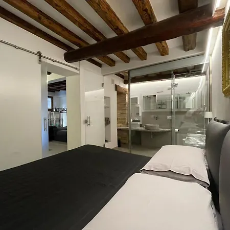 Veniceloft 5Minutefromrialto 10Minutefromsanmarco 5Minitestationtrain Infrontofcad'Oro-3